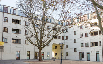 Wohn- und Geschäftshaus 